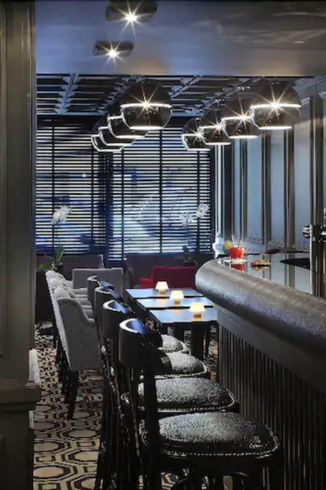Hotel Le Cinq Hyper - Centre Chambery Ngoại thất bức ảnh
