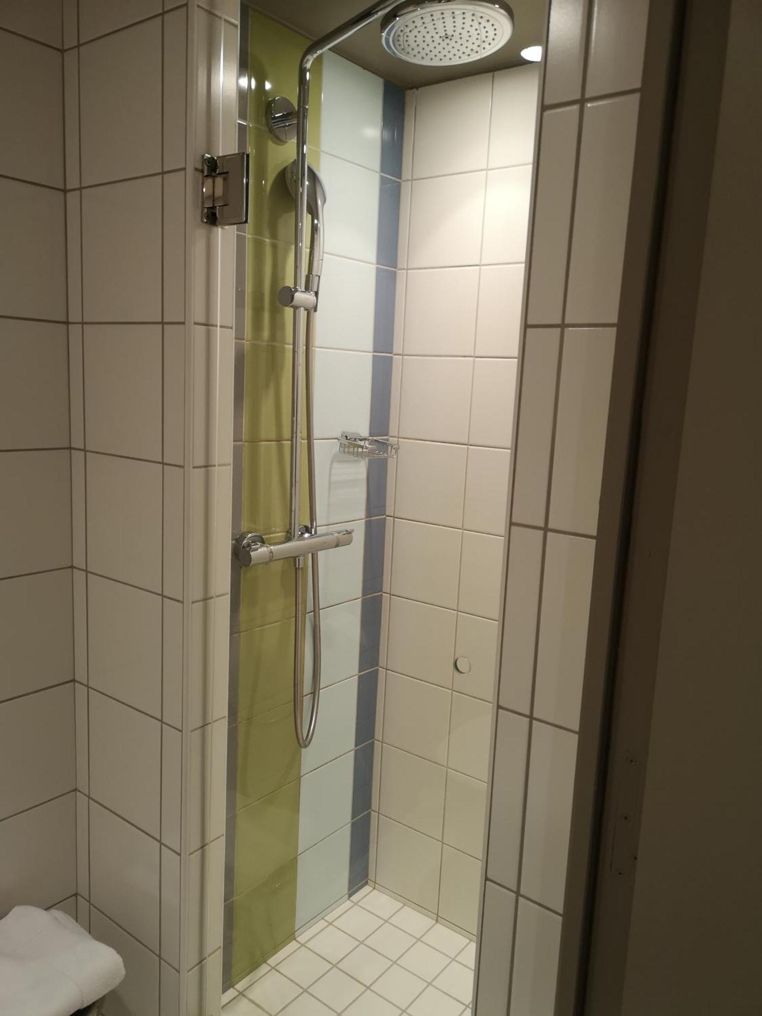 Hotel Le Cinq Hyper - Centre Chambery Ngoại thất bức ảnh